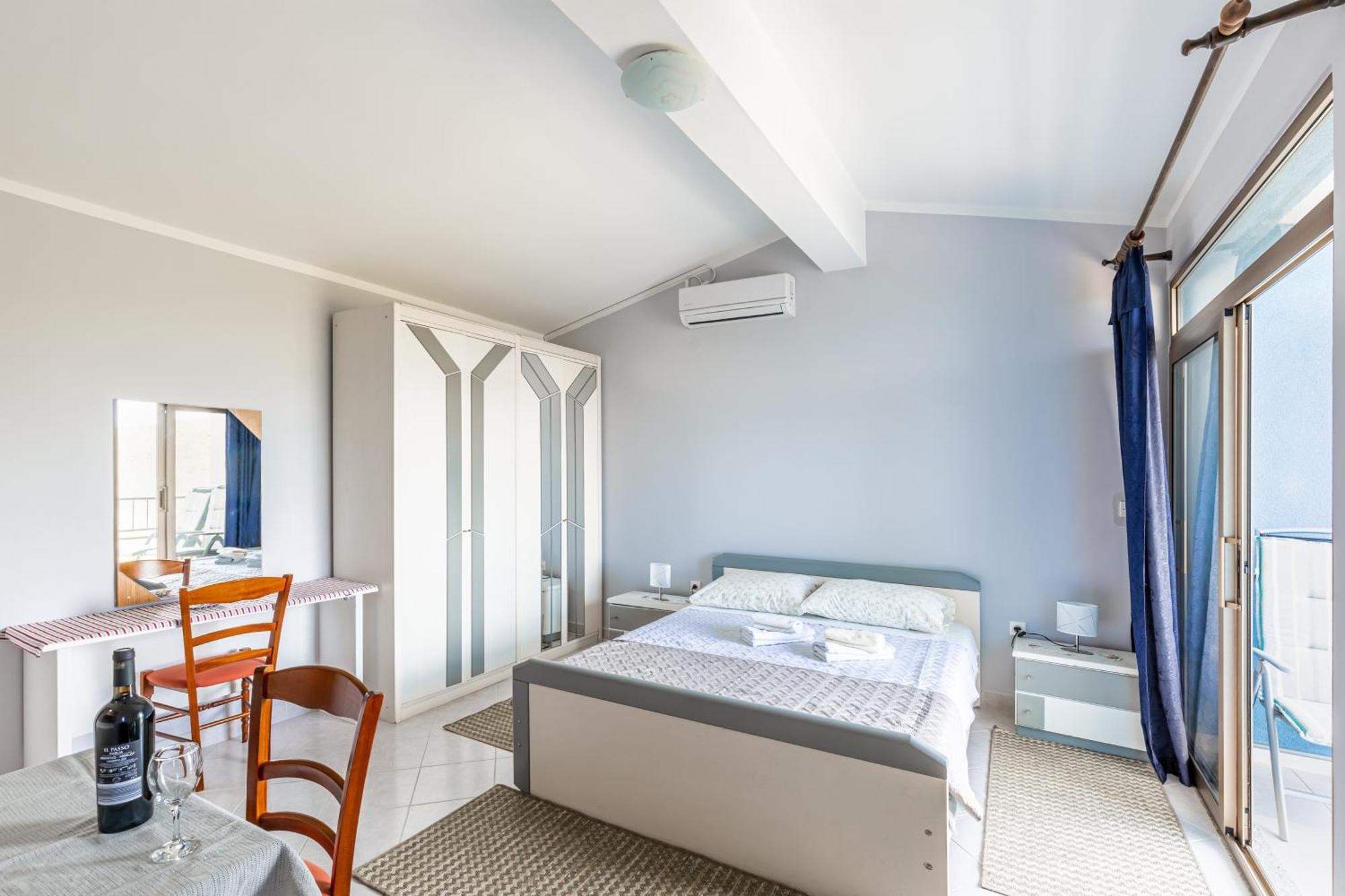 Apartments With A Parking Space Brsec, Opatija - 7796 Martina 客房 照片